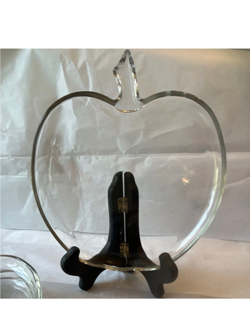 Set of 4 Clear Glass Apple-Shaped or Pumpkin shaped  Plates.